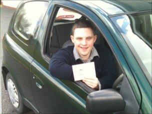 Licencia de conducir para joven con síndrome de Down